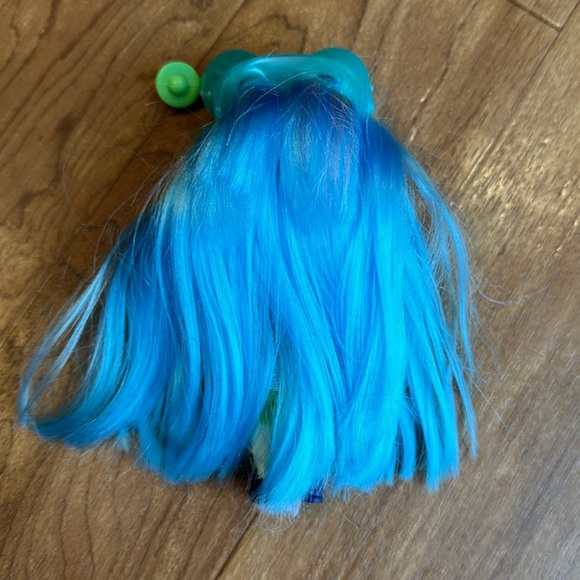 Set of 3 Hairdorable Dolls with One Carrying Case - Picture 8 of 13